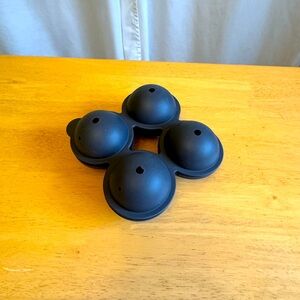 4 pc silicone sphere ice cube mold
